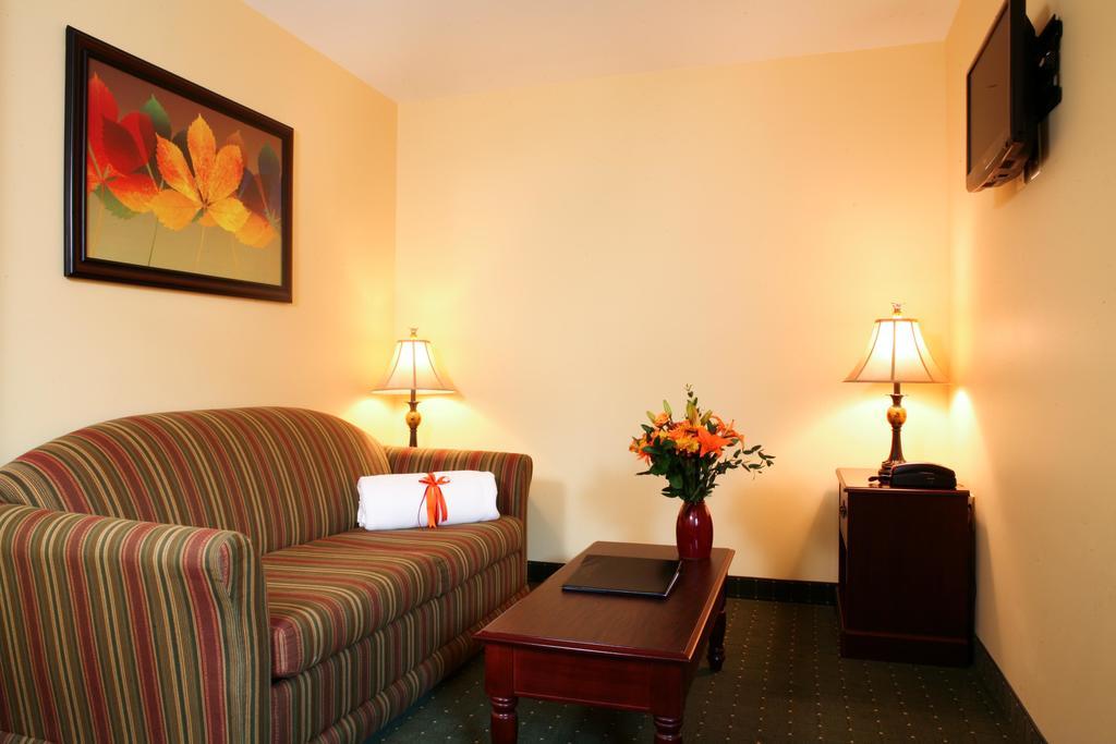 Main Street Inn بلاكسبورغ المظهر الخارجي الصورة