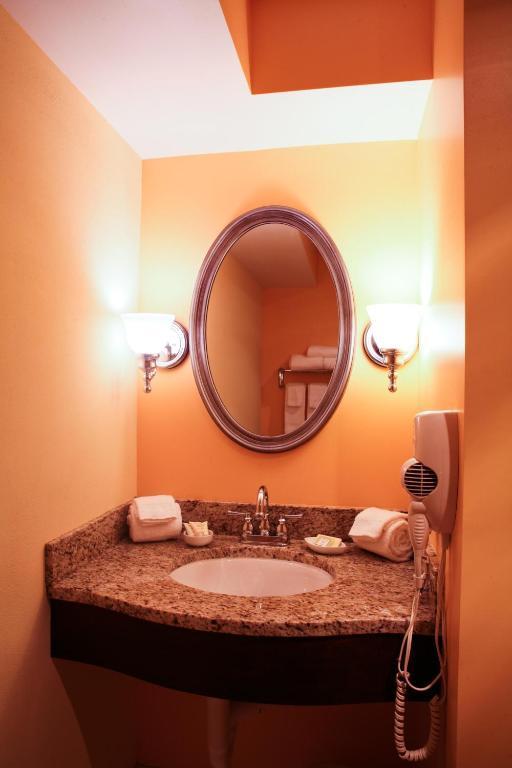 Main Street Inn بلاكسبورغ المظهر الخارجي الصورة