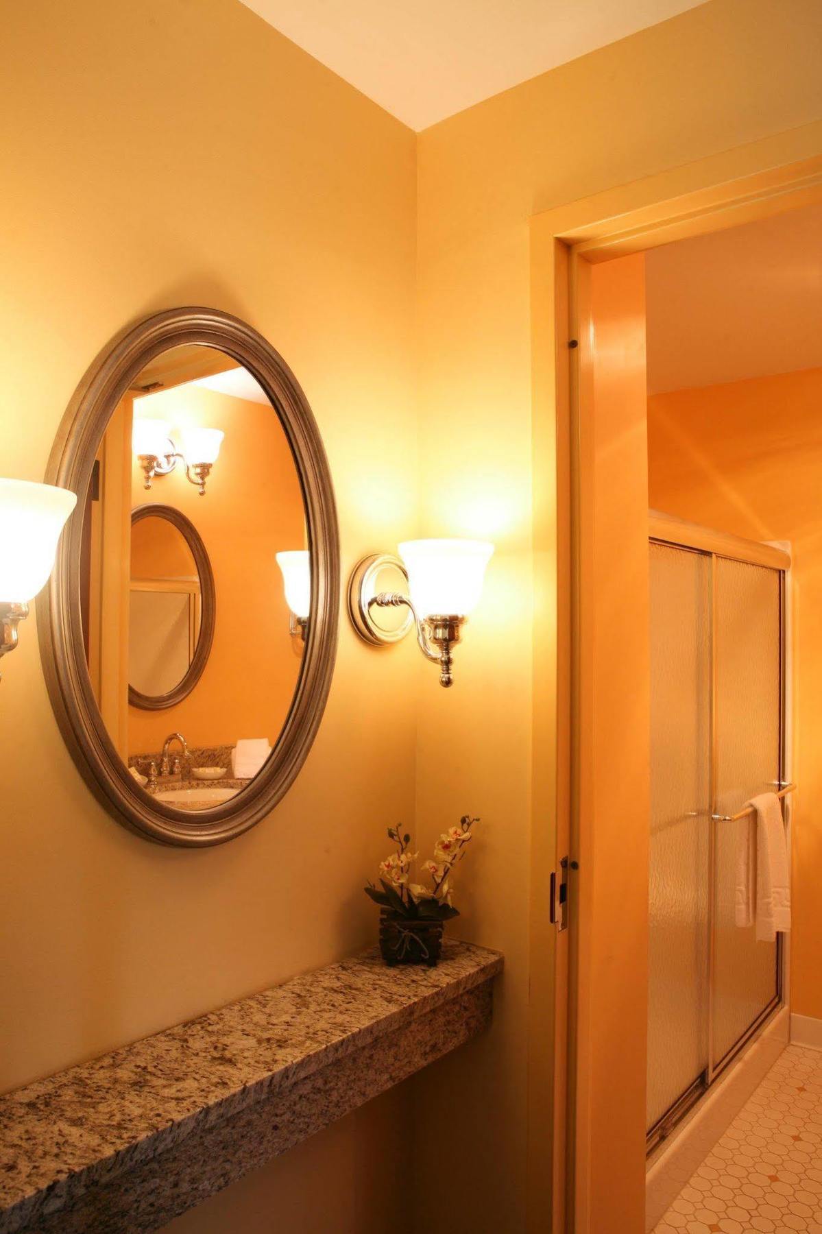 Main Street Inn بلاكسبورغ المظهر الخارجي الصورة