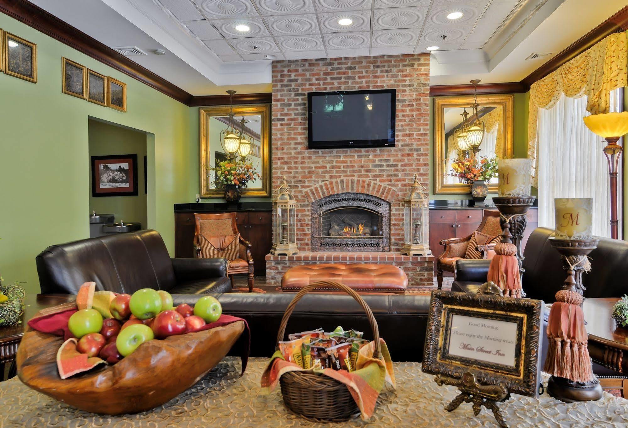 Main Street Inn بلاكسبورغ المظهر الخارجي الصورة