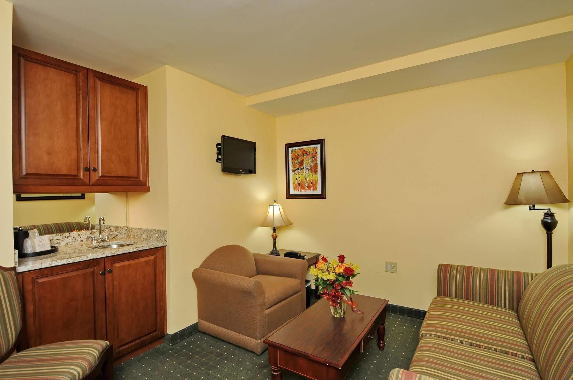 Main Street Inn بلاكسبورغ المظهر الخارجي الصورة