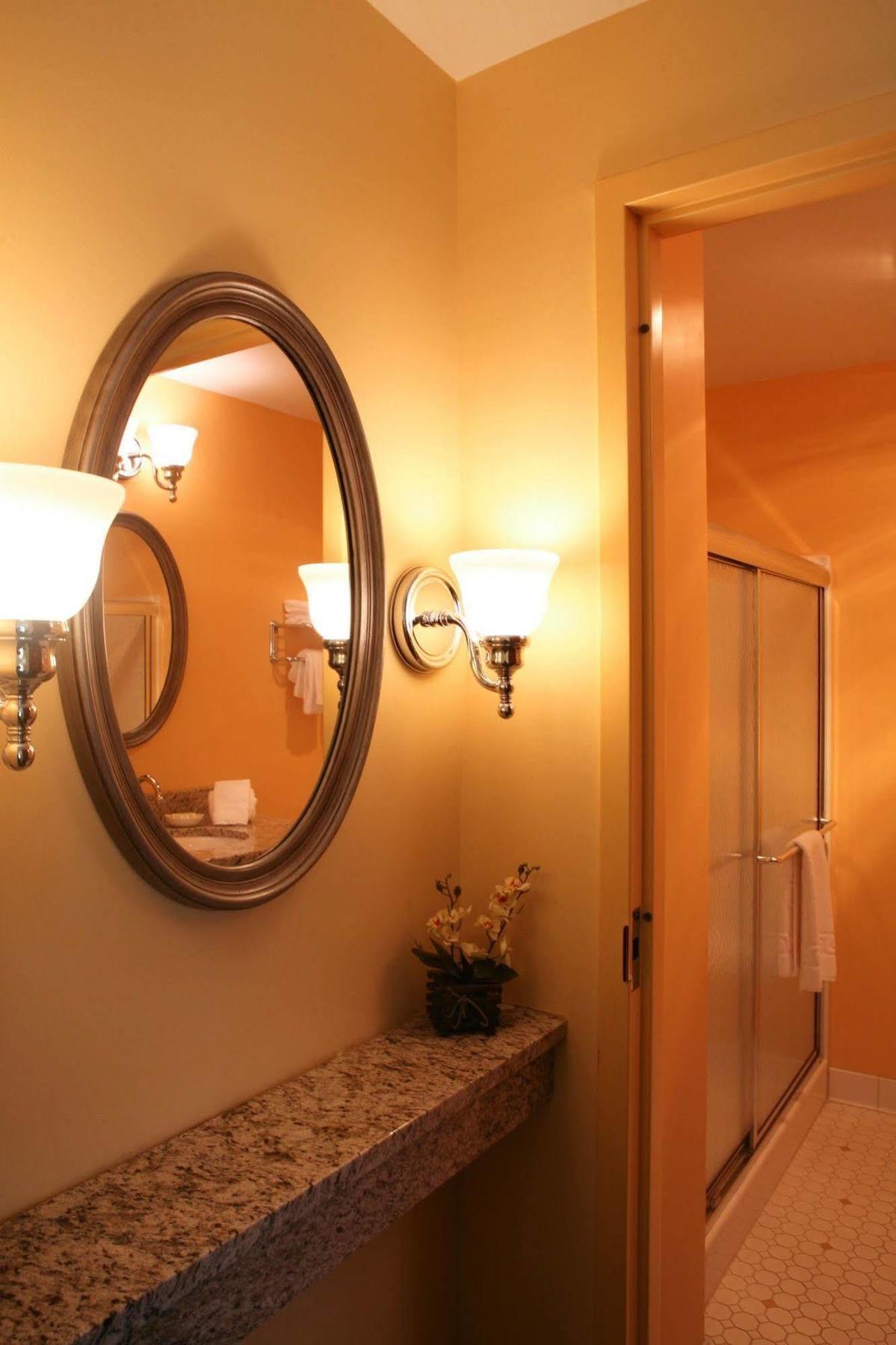 Main Street Inn بلاكسبورغ المظهر الخارجي الصورة