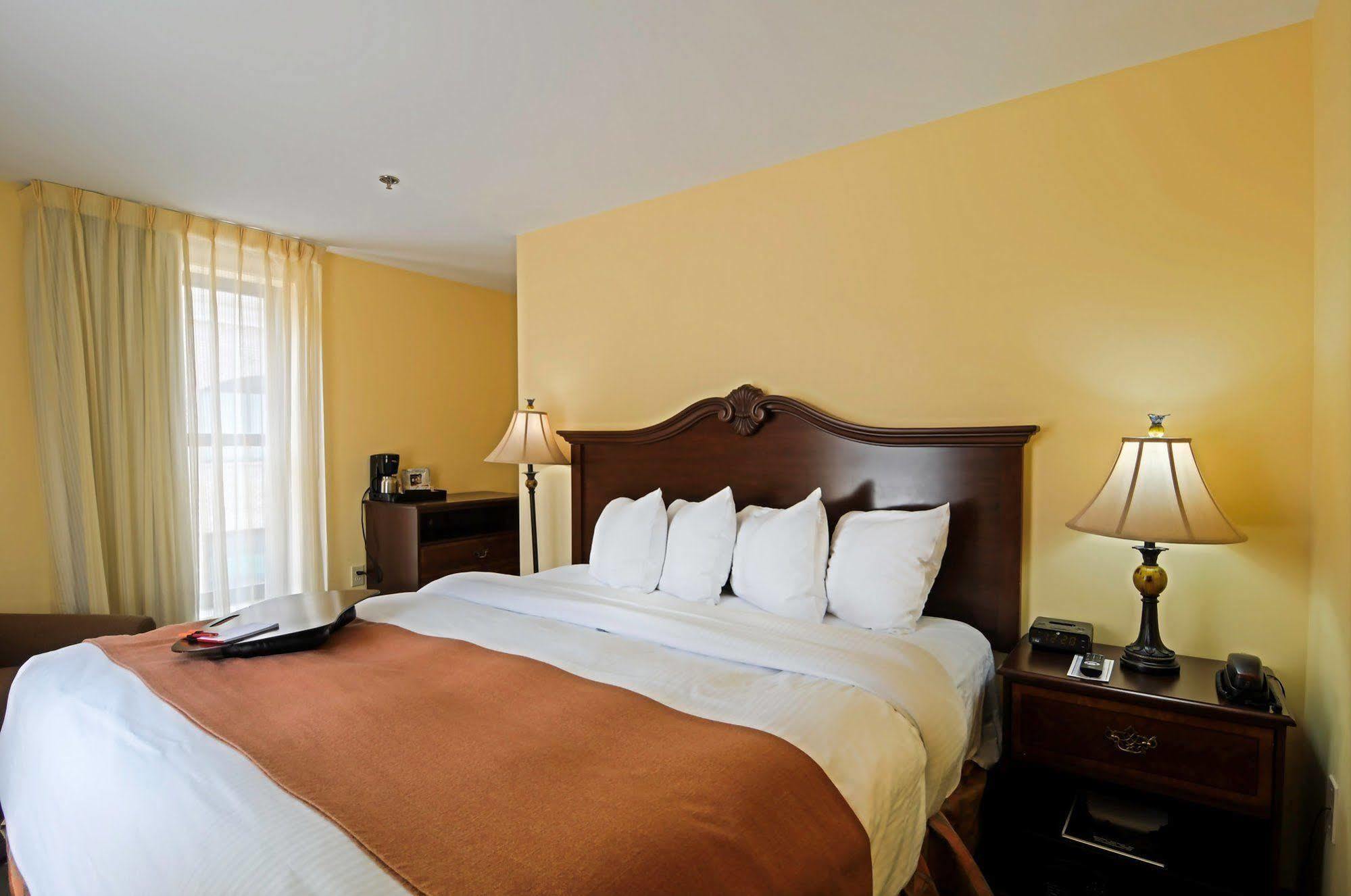 Main Street Inn بلاكسبورغ المظهر الخارجي الصورة